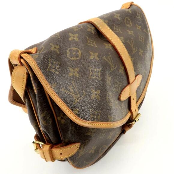 💎✨HOT BUY✨💎AUTHENTIC LV Saumur 30 Crossbody - Picture 5 of 16